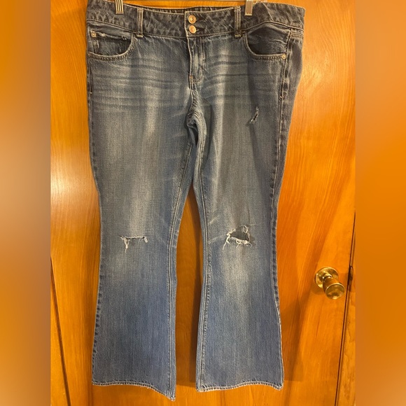 Ladies “AMERICAN EAGLE” blue jeans - Picture 1 of 8
